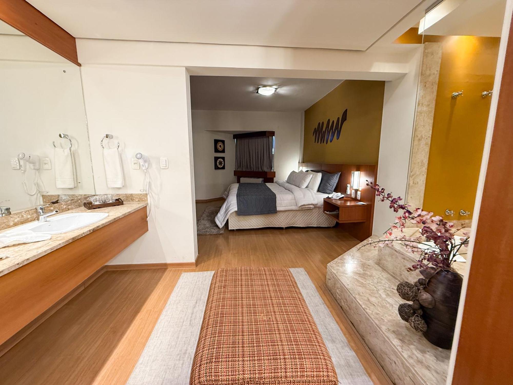 Hotel Caiua Umuarama Extérieur photo