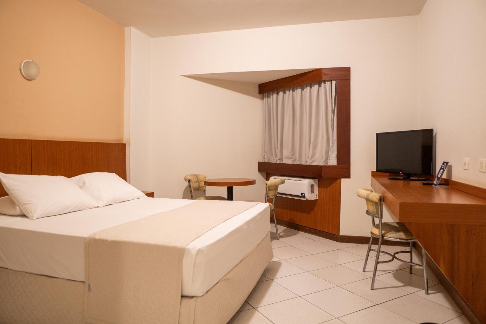 Hotel Caiua Umuarama Extérieur photo